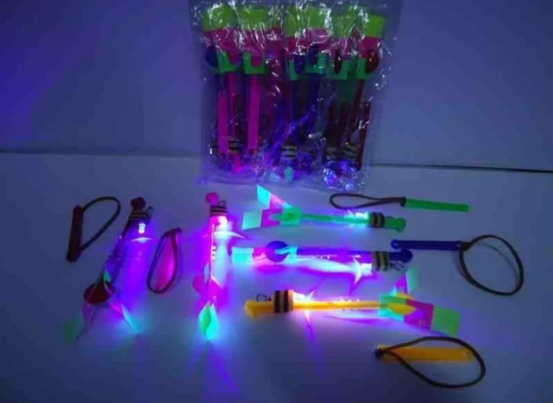 SAPAN ÇOCUKLAR İÇİN LED IŞIKLI SAPAN PİLLİ ÖZEL TASARIM 3 ADET